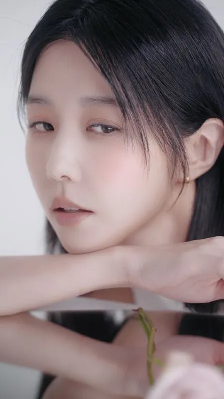 潤姬桃子 × 邵雨薇 — still 06
